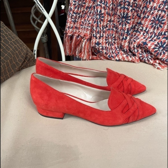 Cole Haan Suede Point Toe Block Heel Pumps in Red Size 5.5 - Picture 5 of 8